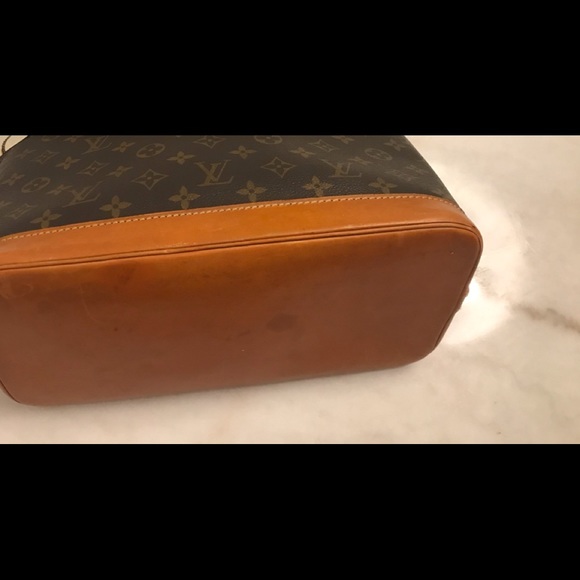 Louis Vuitton ALMA - Picture 11 of 13